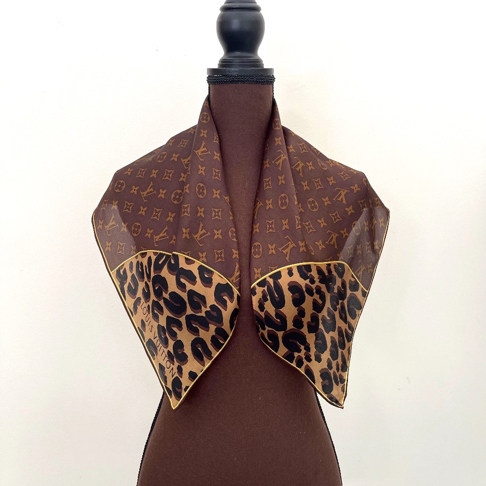 New Louis Vuitton Scarf Leopard Print Monogram Flower Silk Wrap - Picture 6 of 16